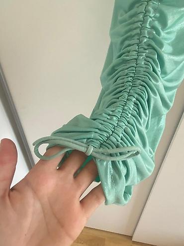 Haljine: Ženska mini haljina sa tankim bretelama, dostupna u više boja: - crna — 15