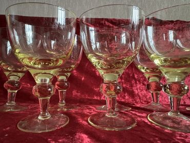 стаканы одноразовые: Фужеры старинные! Желтые! 13 см высота Состояние идеальное. Цена за