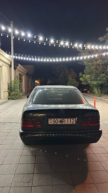 Mercedes-Benz: Mercedes-Benz E-Class: 2.8 l | 1998 il Sedan — 11