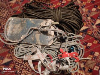 спортивное оборудование: Спусковой Риг 1 Спусковой десантер 1 Веревка 100метр 48 Сидушка 1