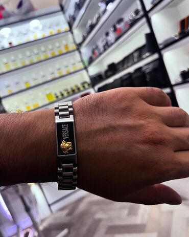 Bilərziklər: Bilərzik, Versace, Ünvandan götürmə — 3