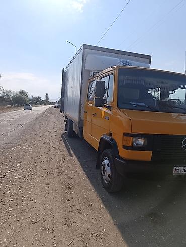 sprinter рекс: Грузовой фургон Mercedes-Benz (кабина-жёлтый, будка-изотермическая) - — 3