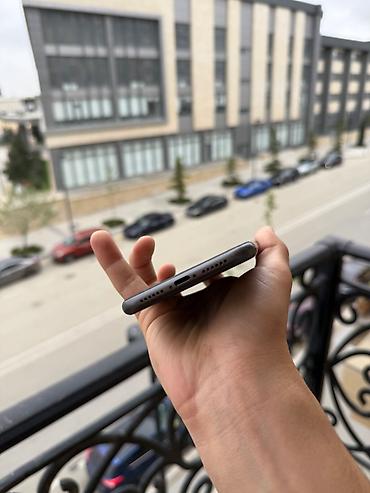 electronics iphone: IPhone 11, 128 GB, Qara, Face ID, Simsiz şarj — 5