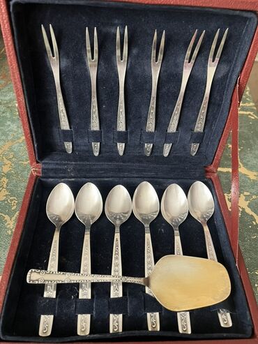 tort: Sovet istehsalı metal çay dəsti – orijinal qutuda. Komplekt: - 6 ədəd