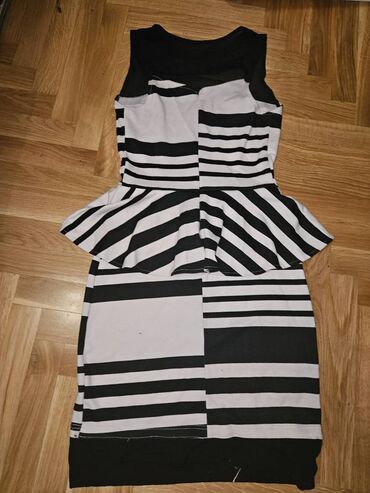 haljine bez ledja: S (EU 36), color - Black, Cocktail, Short sleeves