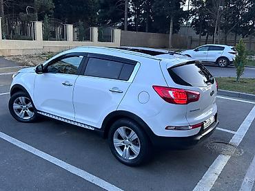 Kia: Kia Sportage AWD krossover Xüsusiyyətlər: - Tam ötürücülü (AWD) — 10