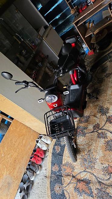 Ostali motocikli i skuteri: Na prodaju Veneco električni bicikl extrem red Kupljen ove godine — 5