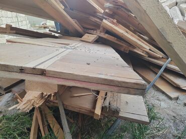 Digər tikinti materialları: Dik ustu laminat