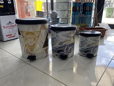 Tullantı qabları: Pedallı zibil qabları dəsti – 3 ölçü Böyük 20 L - 12 Azn Orta 11 L - 9 — 1