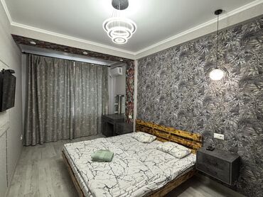 продаю 1 комнатную квартиру в бишкеке: 1 бөлмө, Душ кабинасы, Жаздык, жууркан-төшөк каптары, Кондиционер