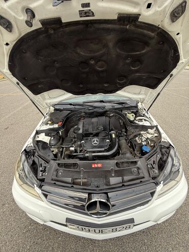 Mercedes-Benz: Mercedes-Benz C-Class: 1.8 l | 2014 il Sedan — 12