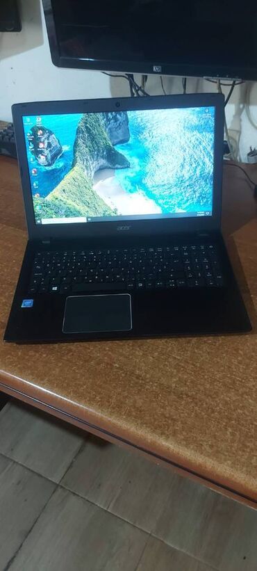 Acer: Laptop Acer TravelMate P259-baterija preko3h idealan za auto — 17