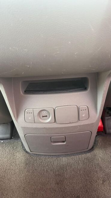 Kia: Kia Carnival: 2020 г., 2.2 л, Автомат, Дизель, Минивэн — 28