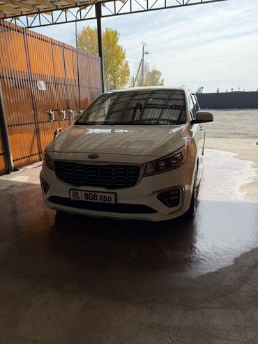 продаю форестер: Kia Carnival: 2018 г., Автомат, Дизель, Минивэн