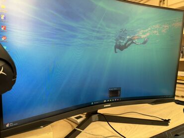 4 к: Монитор, Samsung, Колдонулган, 31" - 32"