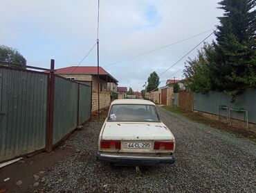 500 azn masin satilir: VAZ (LADA) 2107: 1.6 l | 1984 il 57854 km Sedan