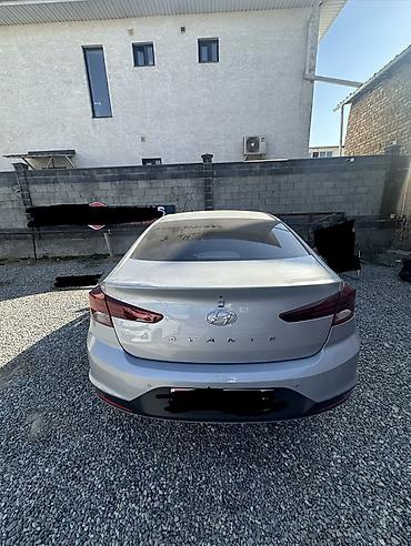 h 100: Hyundai Avante: 2020 г., Газ, Седан — 3