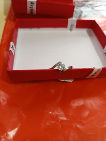 Tuflilər: Gümüş rəngli tek qas zərif üzük 7olcu 17razmer - Dizayn: Asimmetrik — 9