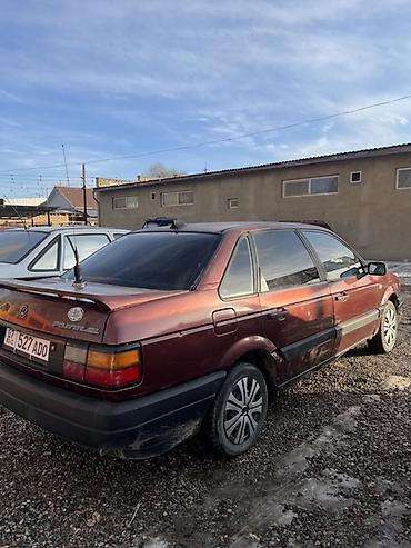 Volkswagen: Volkswagen Passat: 1990 г., 1.8 л, Механика, Бензин, Седан — 7