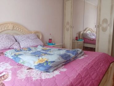 Uzunmüddətli kirayə mənzillər: Salam. Ev uzunmüddətli verilir. Qara Qarayev metrosunun duz çıxışında — 7