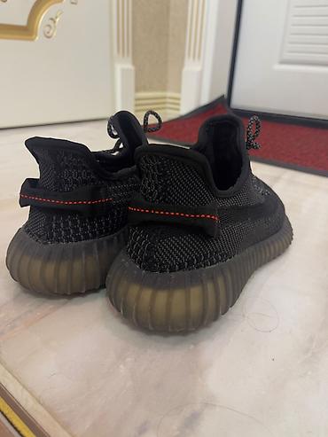 botinka 43: Adidas Yeezy Boost 350 V2 Black Ideal vəziyyətdədir (çox az — 6