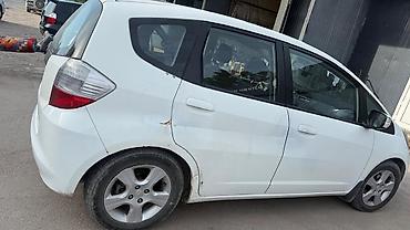 hond: Honda Fit: 2010 г., 1.4 л, Робот, Бензин, Хэтчбэк — 3