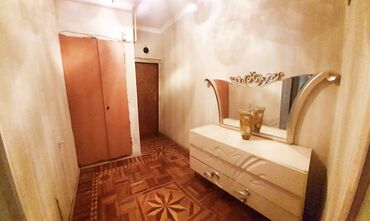 Köhnə tikili: Bakı, 4 otaqlı, Köhnə tikili, m. Əhmədli, 100 kv. m — 10