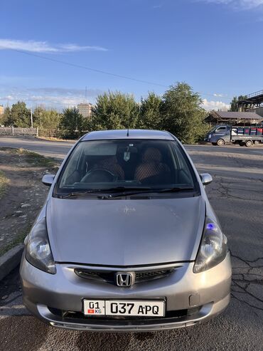срочно продать машину: Honda Fit: 2003 г., 1.3 л, Вариатор, Бензин, Универсал