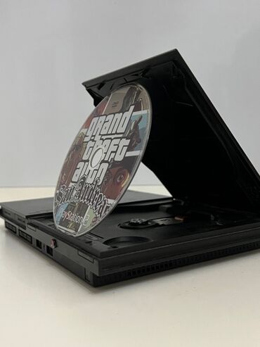 PS2 & PS1 (Sony PlayStation 2 & 1): Продаю Playstation 2 новая с джойстиком в подарок диски с играми как