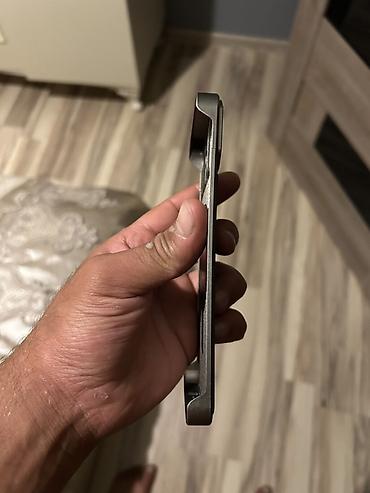 silver et ceken: Məhsul: iPhone üçün premium qoruyucu qəfəs-tip korpus - Material — 4