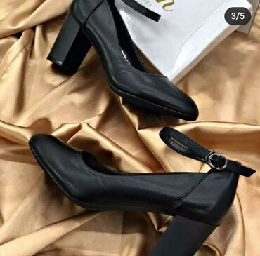 женские туфли со шнурками: Туфли, цвет - Черный, Новый