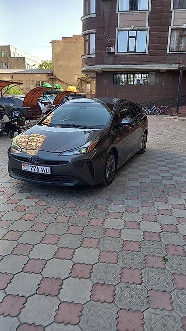 Toyota Prius: 2019 г., 1.8 л, Вариатор, Гибрид, Хетчбек lalafo.kg да — 2 Toyota Prius: 2019 г., 1.8 л, Вариатор, Гибрид, Хетчбек — 2