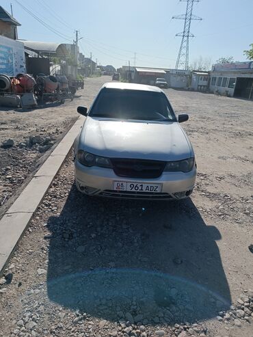 Daewoo: Daewoo Nexia: 2010 г., 1.5 л, Механика, Бензин, Седан