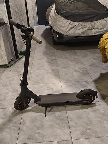 Yeni Elektrik samokat 10", 751 - 1000 Vt, 26 - 35 km/s, Ünvandan götürmə