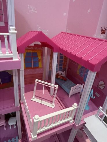 Digər uşaq mebeli: Böyük kukla evi dəsti - 3 mərtəbəli, bir neçə balkon və terraslı — 7