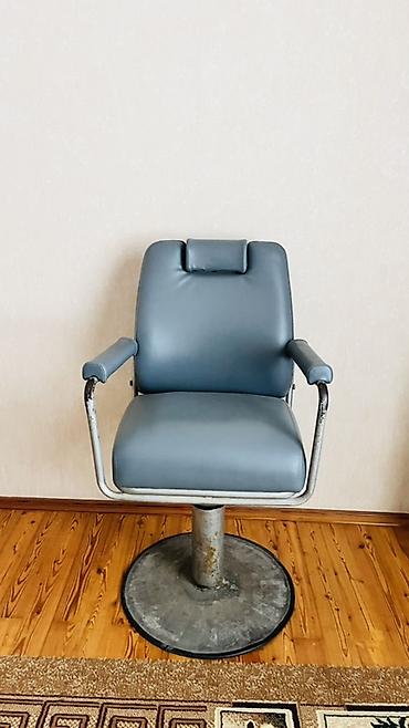 Salon, tibbi mebel: Bərbərxana mebeli dəsti - Bərbər kreslosu: yumşaq süni dəri oturacaq — 1