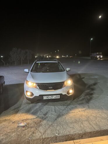 фольксваген клиренс: Kia Sorento — ağ rəngli, tam ölçülü şəhər-krosoveri. Texniki və