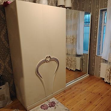krovat satilir: Kupə dolab və tirmo satılır. Dolab güzgüsunde aşağıda balaca qırıq — 2