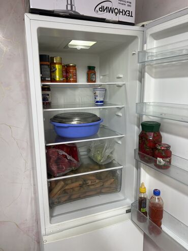продать холодильник бу: Холодильник Avest, Б/у, Двухкамерный