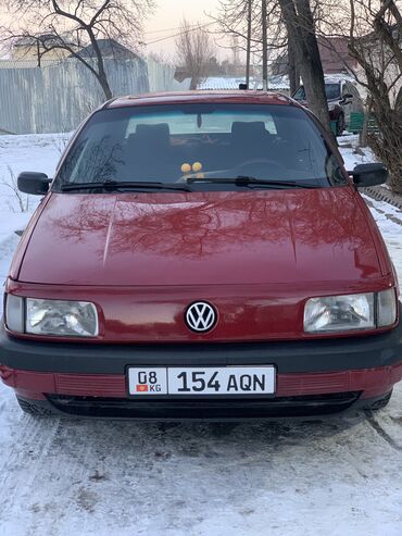 Volkswagen: Volkswagen Passat: 1991 г., 1.8 л, Механика, Бензин, Седан