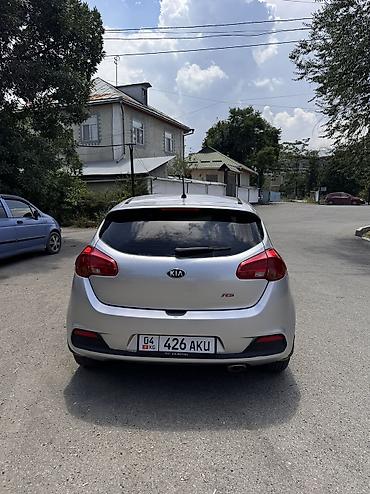 crv 2: Kia Ceed: 2013 г., 1.6 л, Механика, Бензин, Хэтчбэк — 3