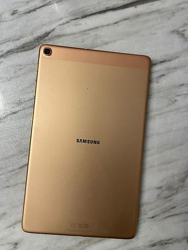 Digər planşetlər: Qızılı rəngdə planşet Xüsusiyyətlər: - İncə və yüngül alüminium — 6