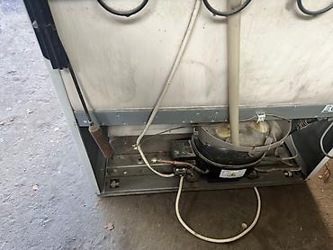 mini refrigerator: Холодильник Indesit (модель с таблички: SB 167.027) - Классический — 5