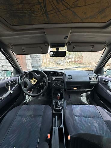 crown 813: Volkswagen Passat Variant: 1993 г., 1.8 л, Механика, Бензин, Универсал — 4
