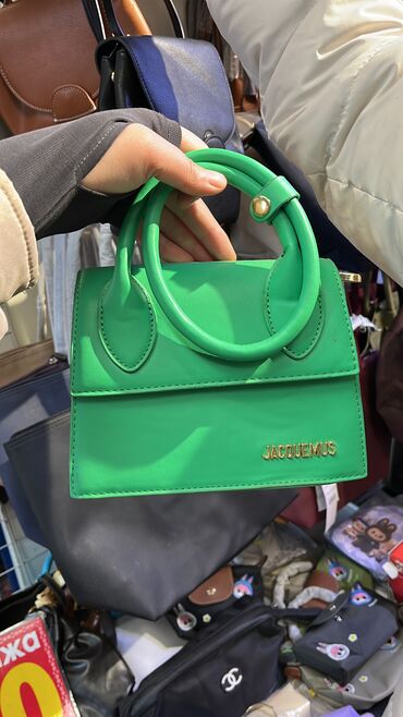 Классические сумки: Все по 700 — 13