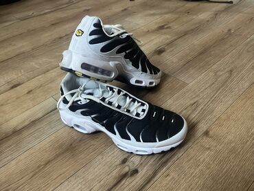 мужские пальто: Продаются air max tn причина продажи не подходит размер ноги