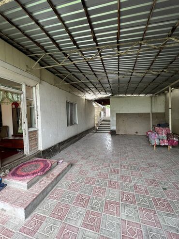 дом село ала тоо: 79 м², 4 комнаты, Старый ремонт Без мебели