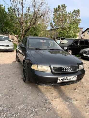 Audi: 1.6 1995г стоят хорошие н4 линзы акустика хорошая вложения по кузову и