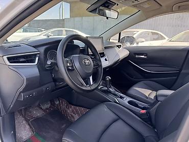 королла 120 салон: Toyota Corolla: 2021 г., Автомат, Бензин, Седан — 3