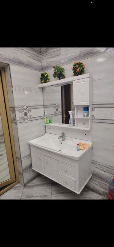 Həyət evləri və villaların satışı: Satılır: həyət evi - Tiplər: 1 mərtəbəli fərdi yaşayış evi, kürsülü — 7